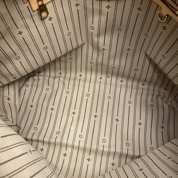 ❤️SOLD❤️ Delightful GM Monogram Bag Tote (FL4112) - Picture 9 of 12